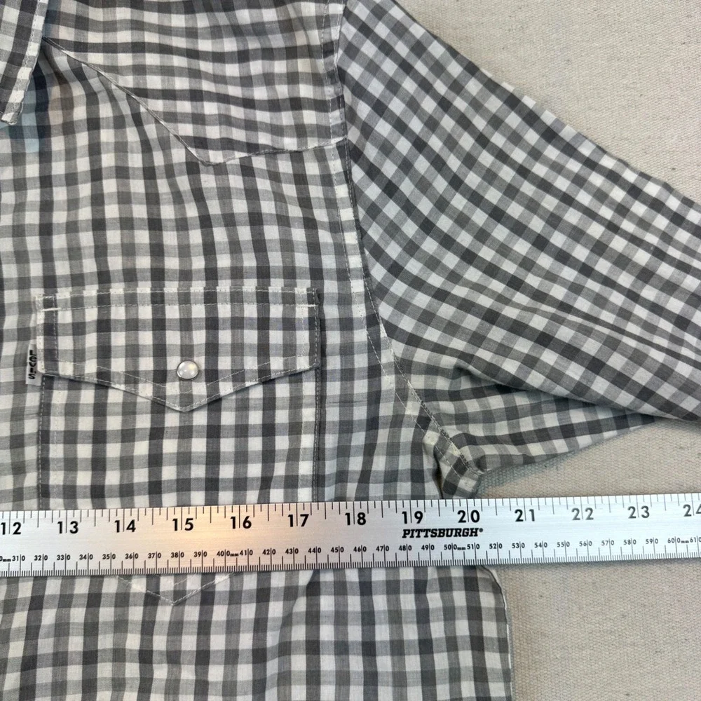 Levi's Medium Western Shirt Mens Gray Gingham Pearl Snap Modern Fit 3LYLW209